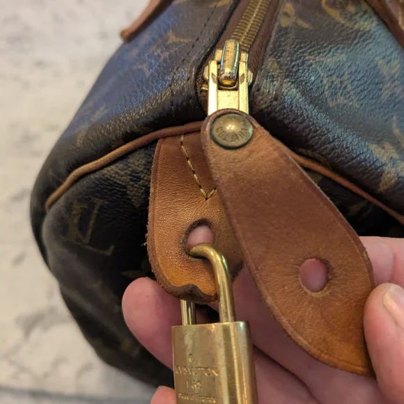 Louis Vuitton Monogram Canvas Speedy 30 - Picture 13 of 16